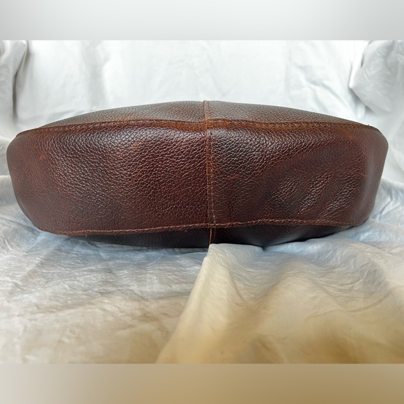 Portland Leather Goods Large Nora Shoulder Bag - Coldbrew Pebbled Leather - Picture 6 of 12